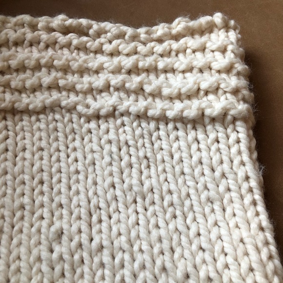 Hand knit cream cowl scarf wrap - Picture 3 of 6